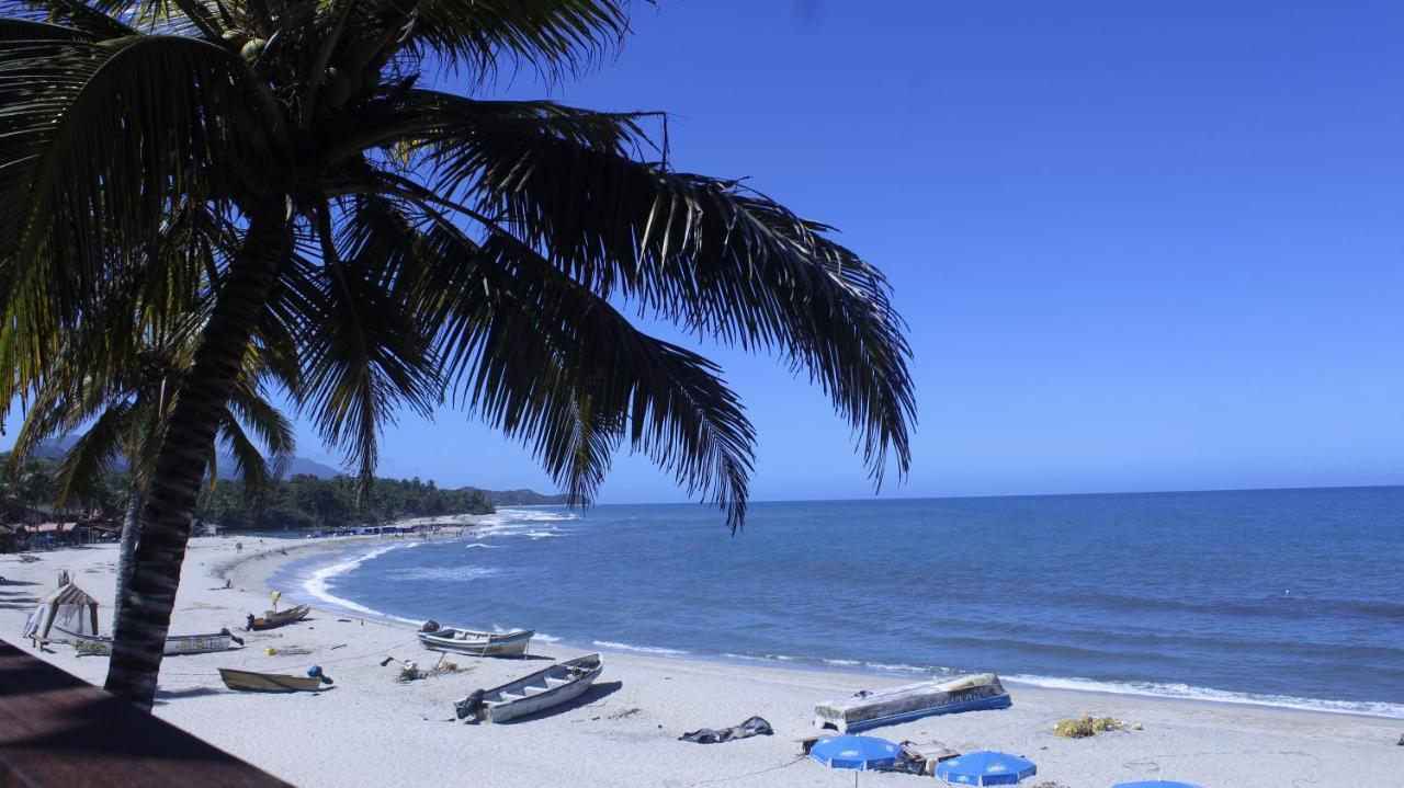 El Almendron Beach Hostel Guachaca Екстер'єр фото