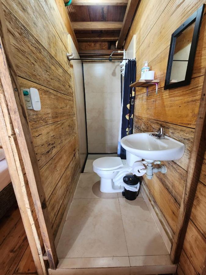 El Almendron Beach Hostel Guachaca Екстер'єр фото