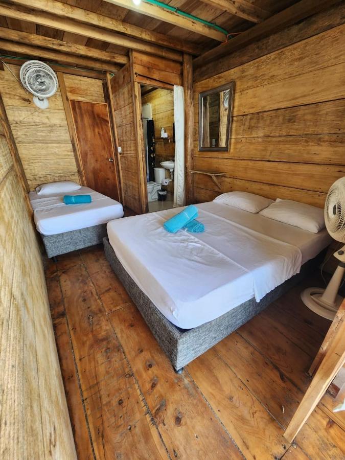 El Almendron Beach Hostel Guachaca Екстер'єр фото